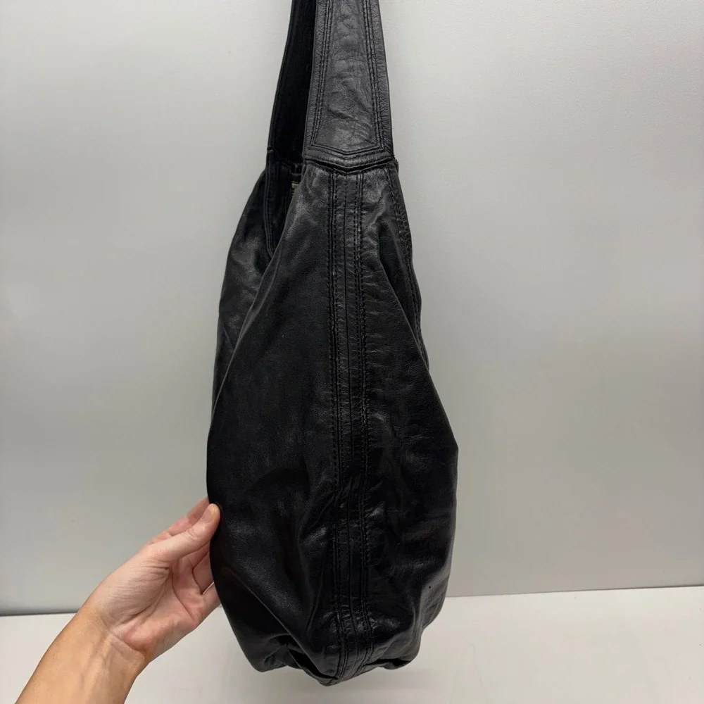 Kooba Hobo Shoulder Bag Slouchy Black Leather Triple Brass Ring Boho Indie Y2K